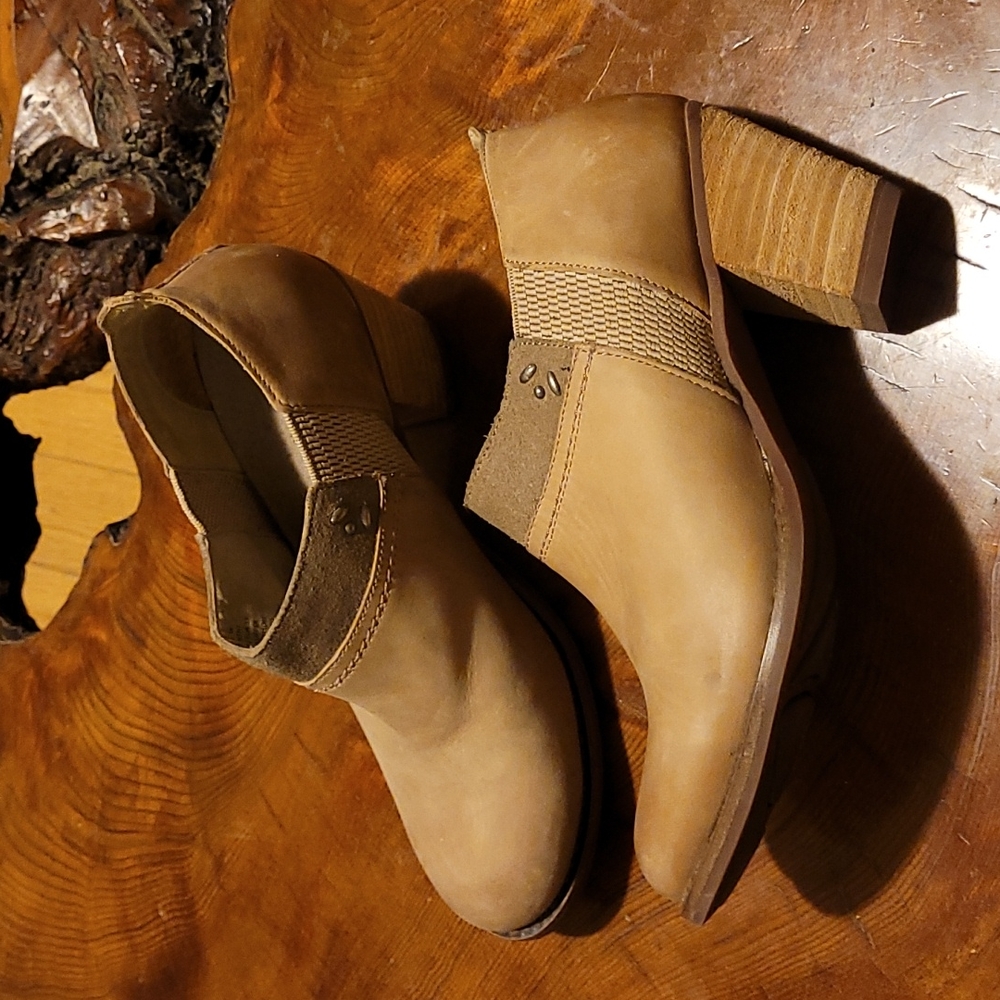 Olukai leather booties